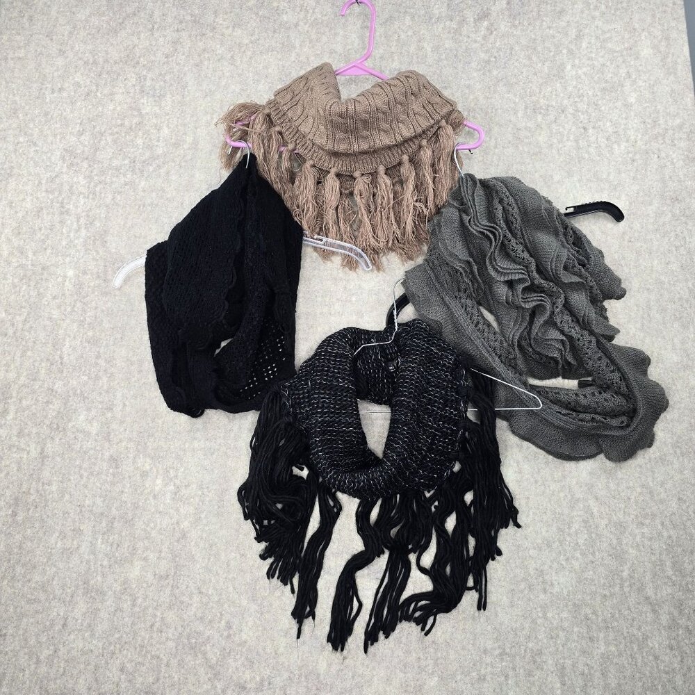 Lot of  Womens Knitted Infinity Scarf Acrylic Beige Fringe Detailing Tassels